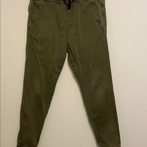 Hollister Olive Green Pants,inseam 27.  Nice condition